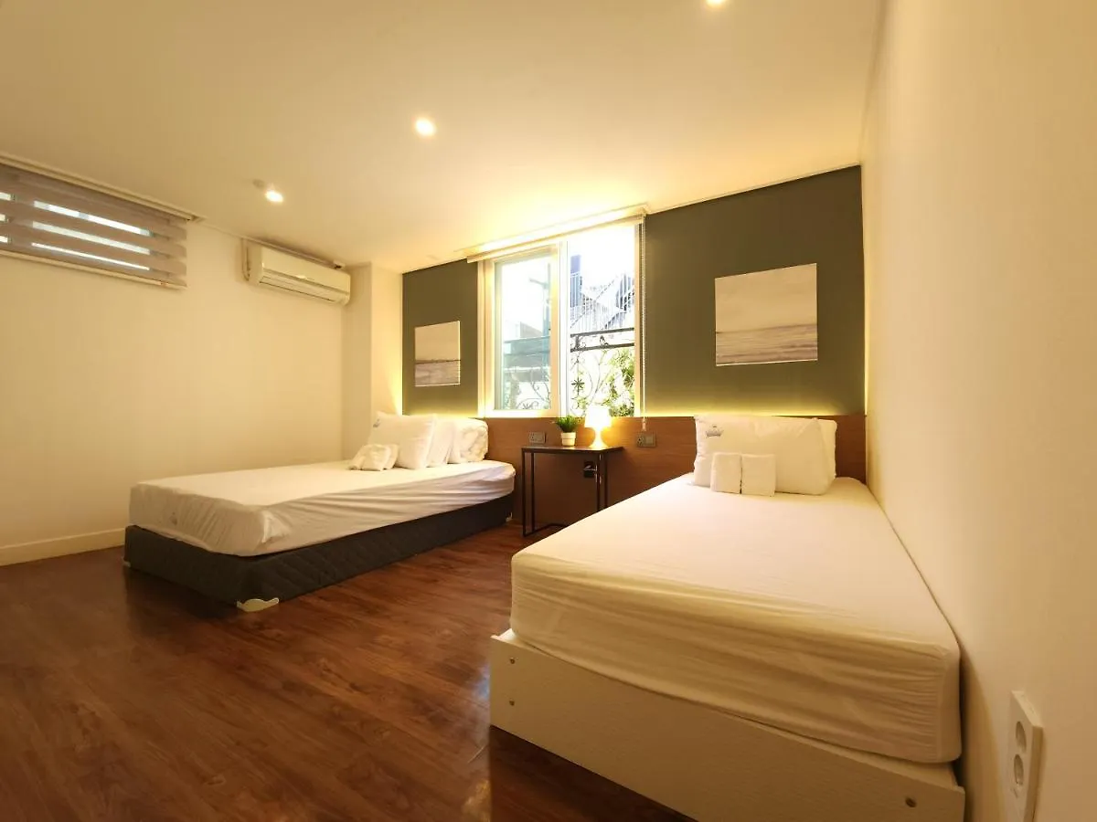 Oyo Hostel Myeongdong 5 Seul 0*,  Coreia do Sul